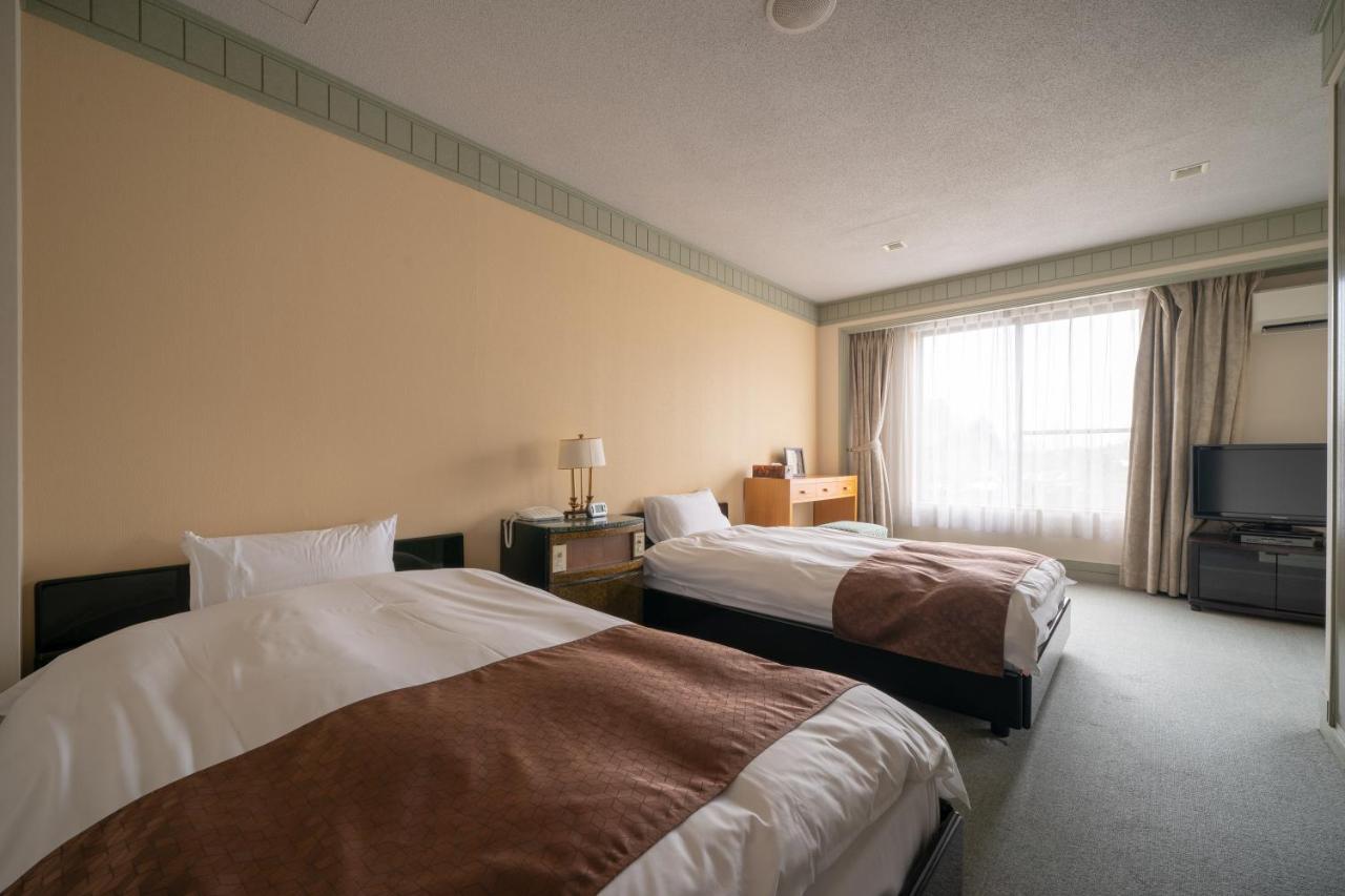 Kitsuregawa Country Club & Bihada Onsen Hotel Kitsuregawa Sakuyama Esterno foto