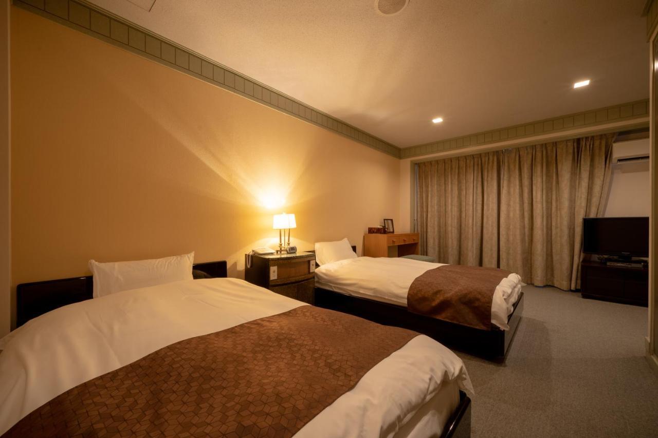 Kitsuregawa Country Club & Bihada Onsen Hotel Kitsuregawa Sakuyama Esterno foto